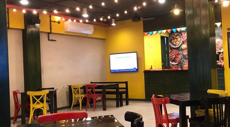 Karachi Street Food Scene: Spotlight on Mirchili 2 Karachi Street Food Scene: Spotlight on Mirchili