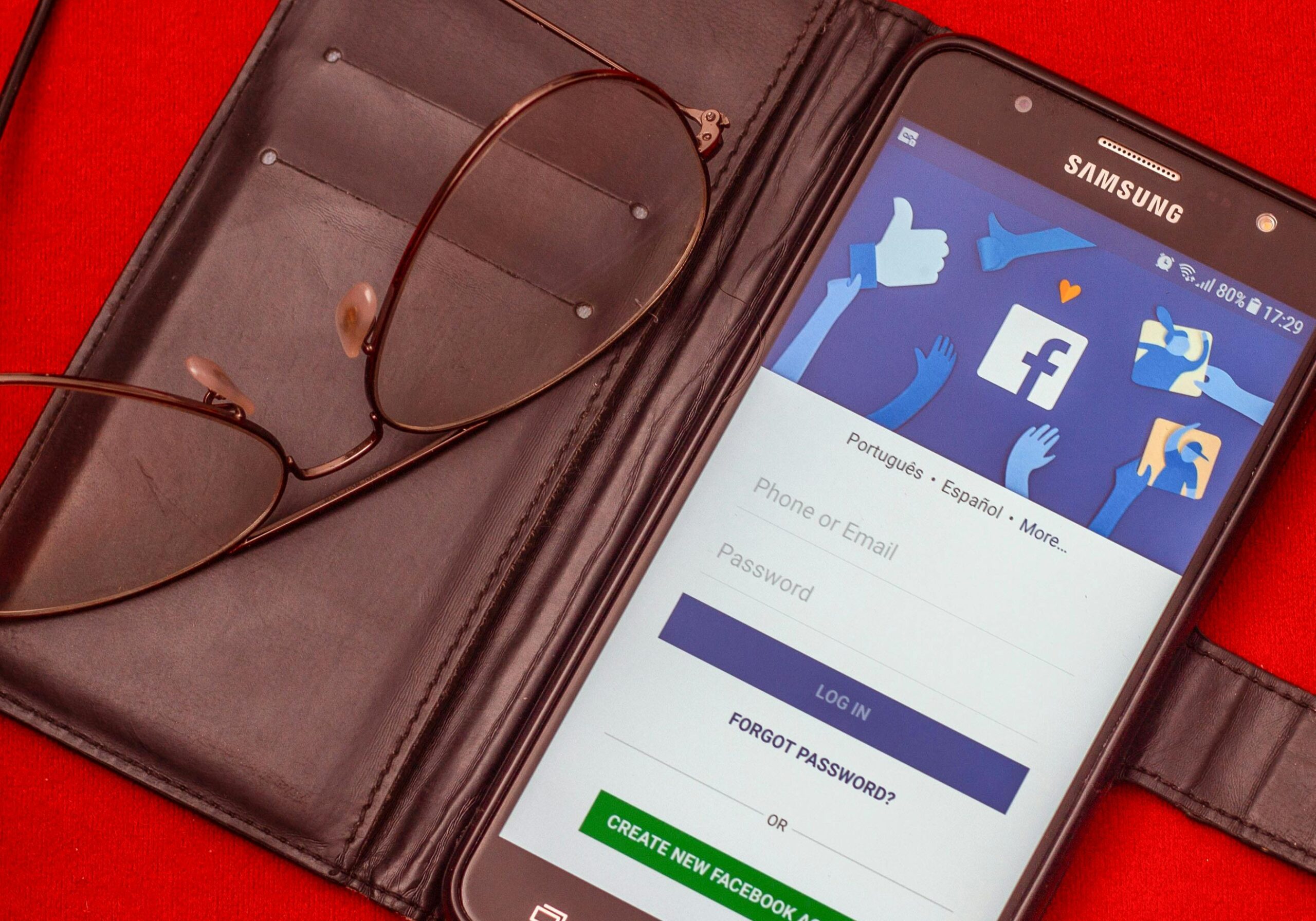 How to Grow a Facebook Page to Its First 1000 Likes scaled